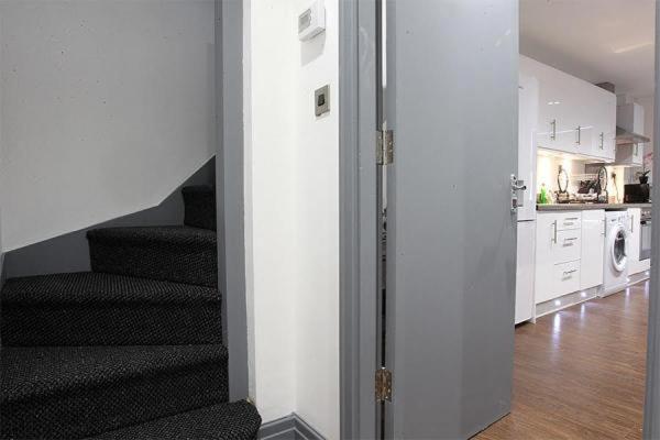 Lewis Apartment In The Heart Of The Northern Quarter Sleeps Up To 12 Манчестер Экстерьер фото