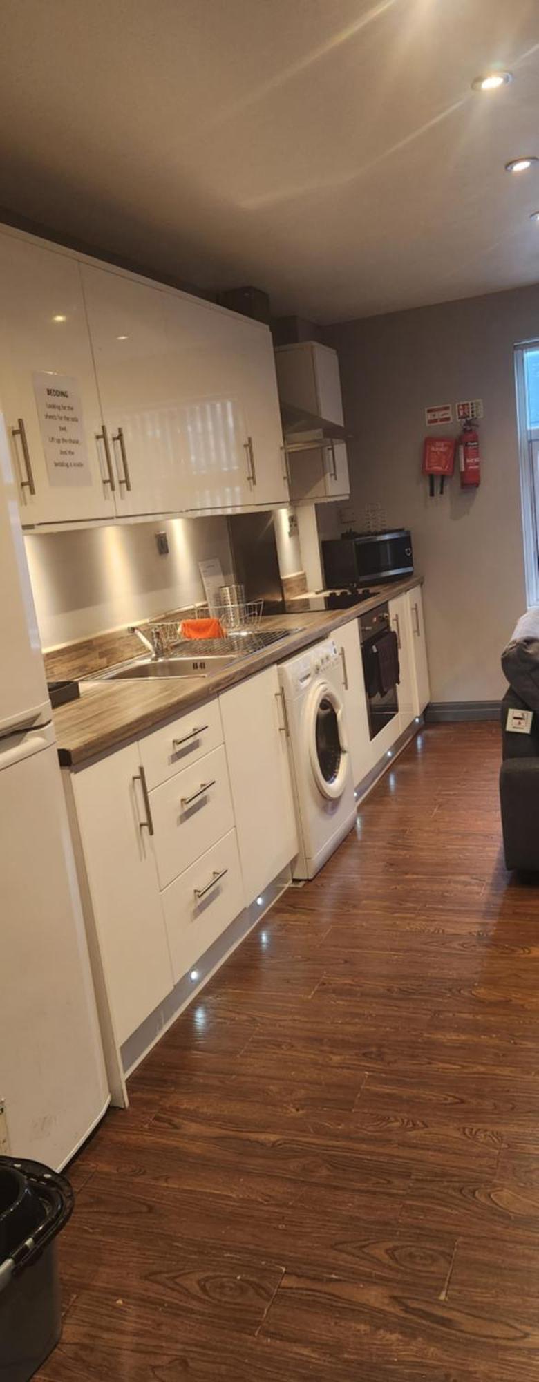 Lewis Apartment In The Heart Of The Northern Quarter Sleeps Up To 12 Манчестер Экстерьер фото